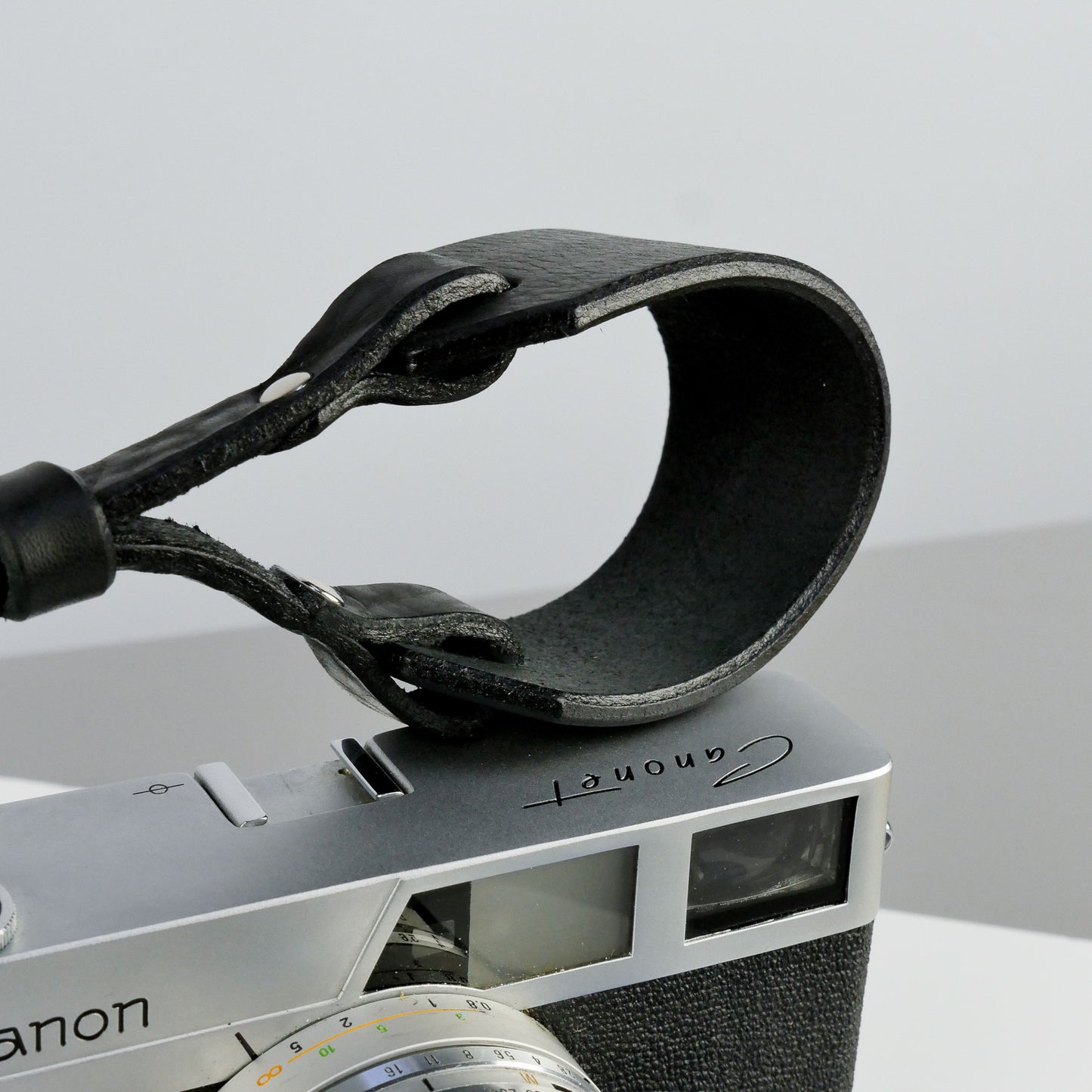 Black Leather Wide Camera Wrist Strap - Scandola Rivet image 3